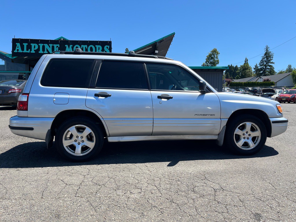2002 Subaru Forester Image 6