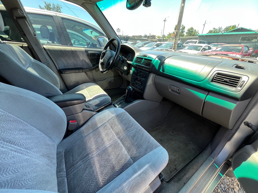 2002 Subaru Forester Image 10
