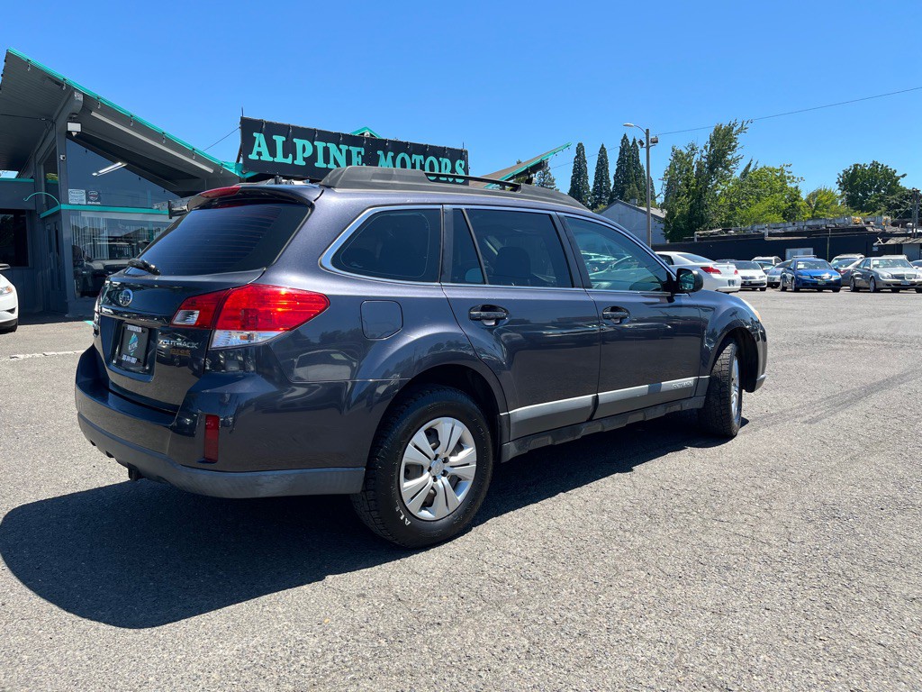 2010 Subaru Outback Image 5