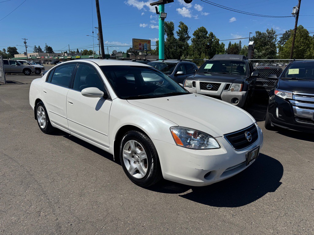 2003 Nissan Altima Image 4