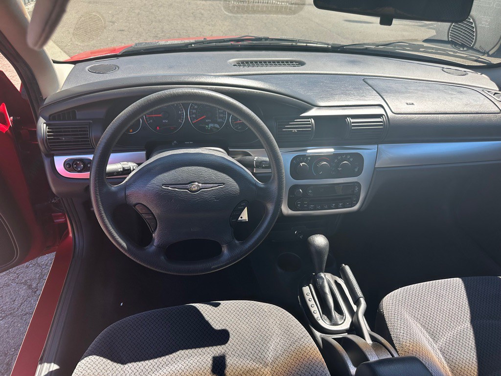 2006 Chrysler Sebring Image 8
