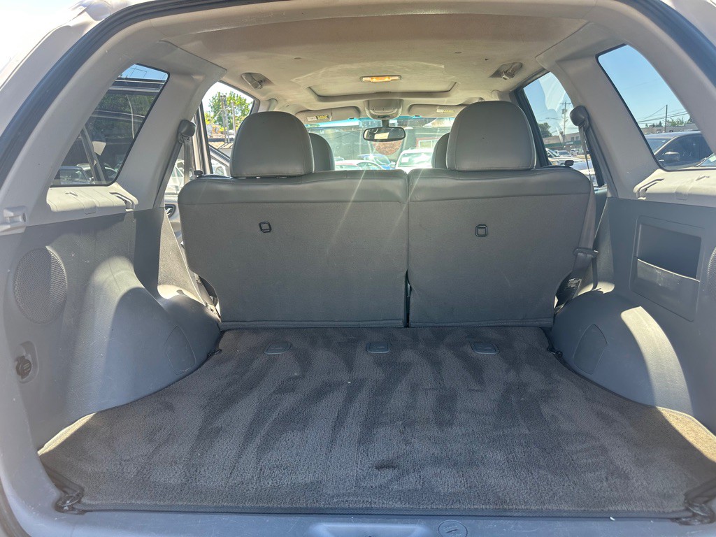 2004 Hyundai Santa Fe Image 10