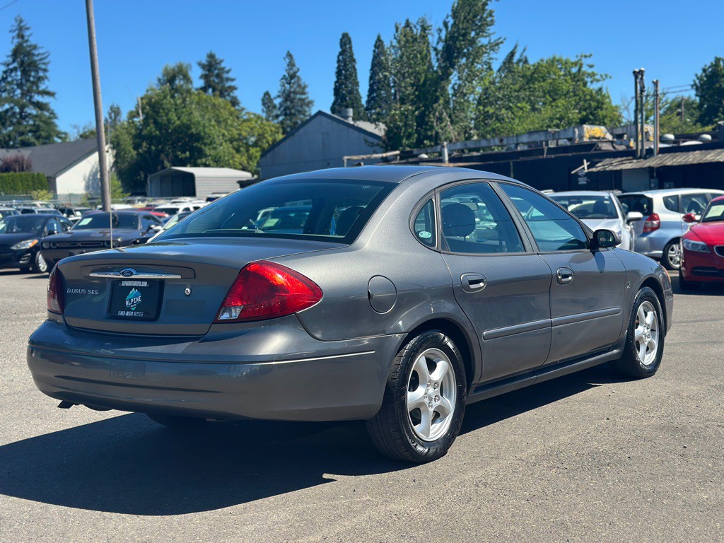 2002 Ford Taurus Image 4