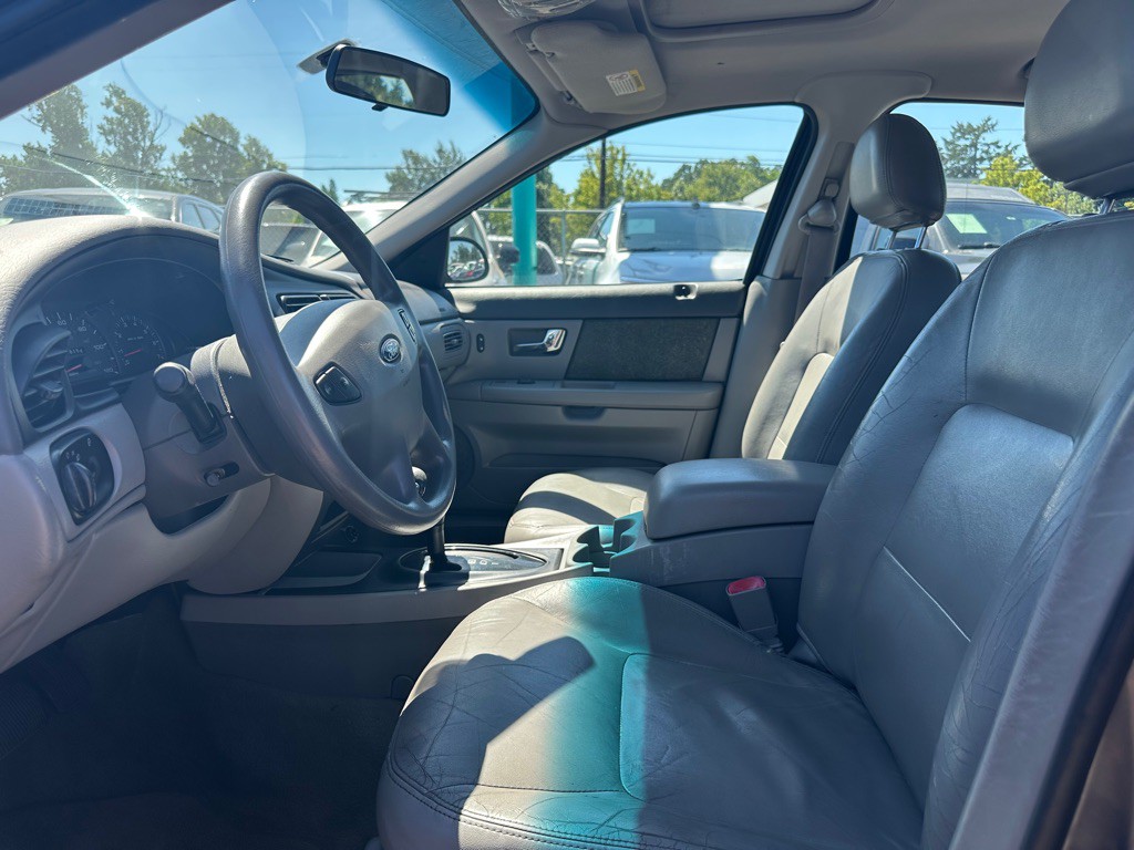 2002 Ford Taurus Image 7