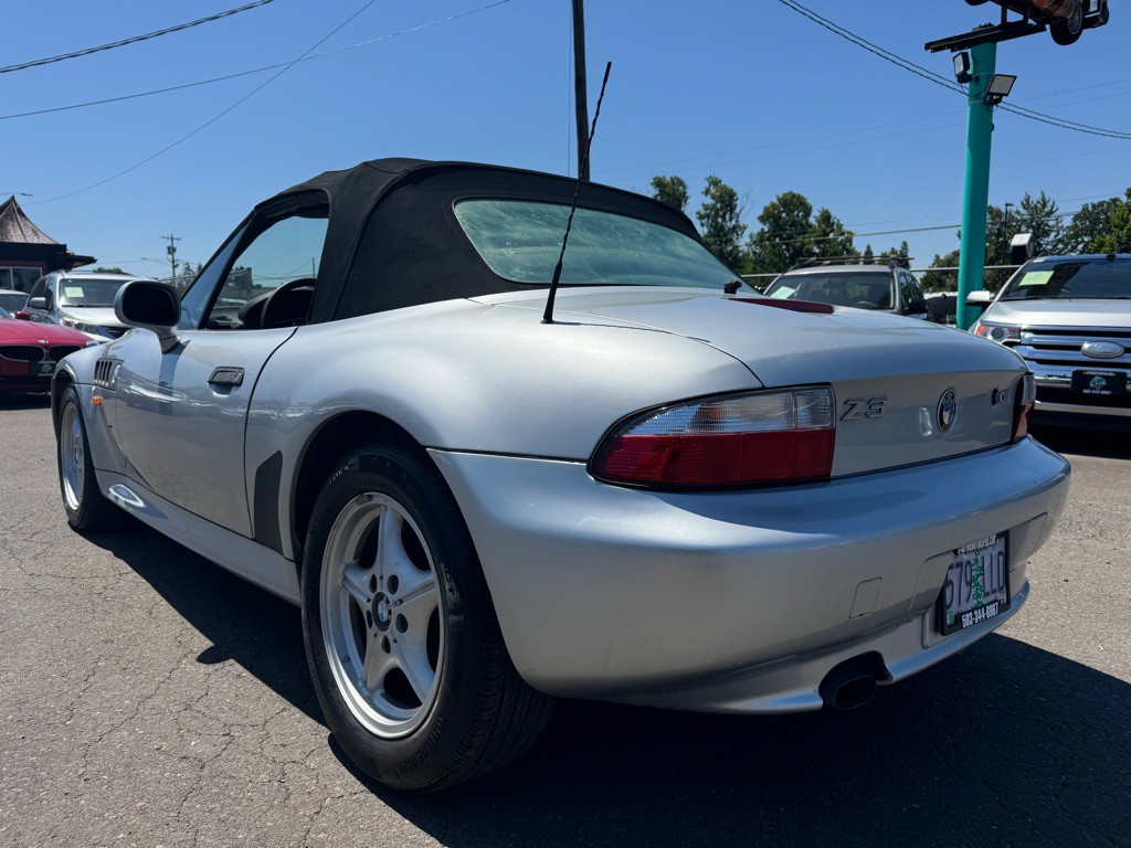 1997 BMW Z3 Image 2