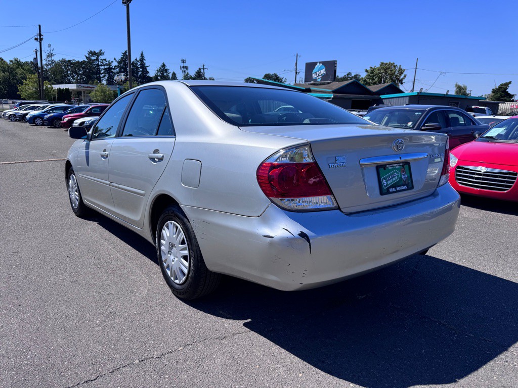 2005 Toyota Camry Image 3