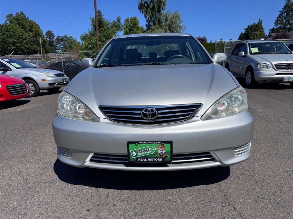 2005 Toyota Camry Image 8