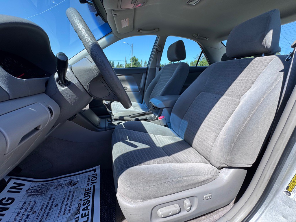 2005 Toyota Camry Image 9