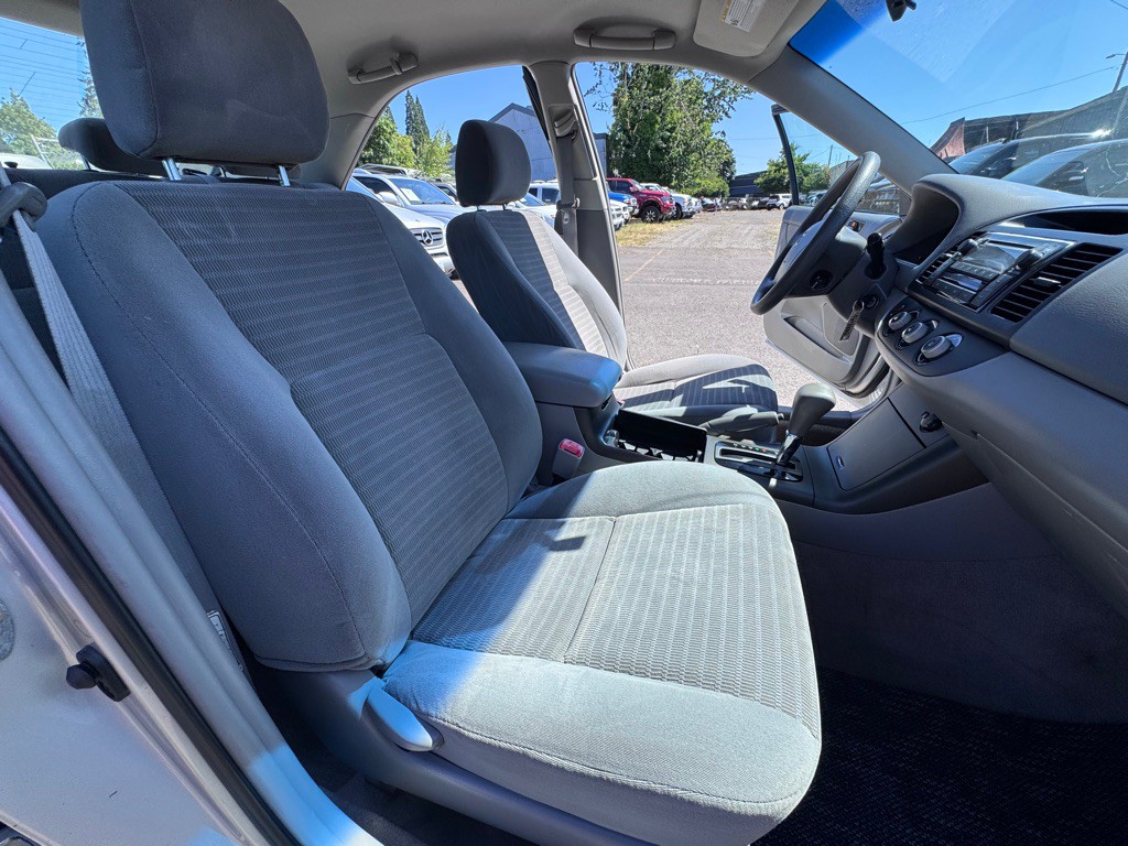 2005 Toyota Camry Image 11