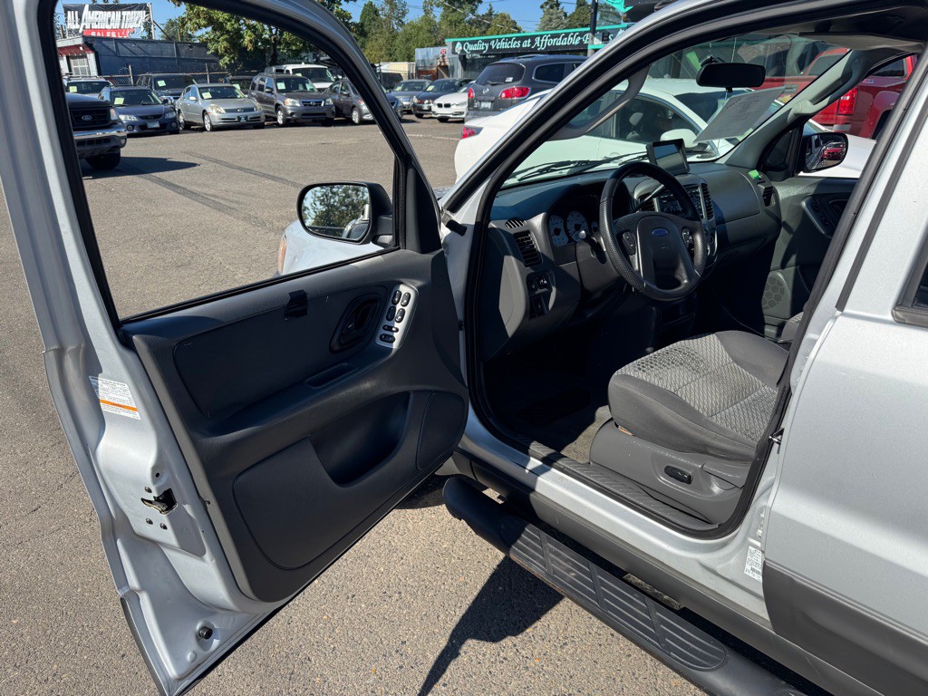 2003 Ford Escape Image 7