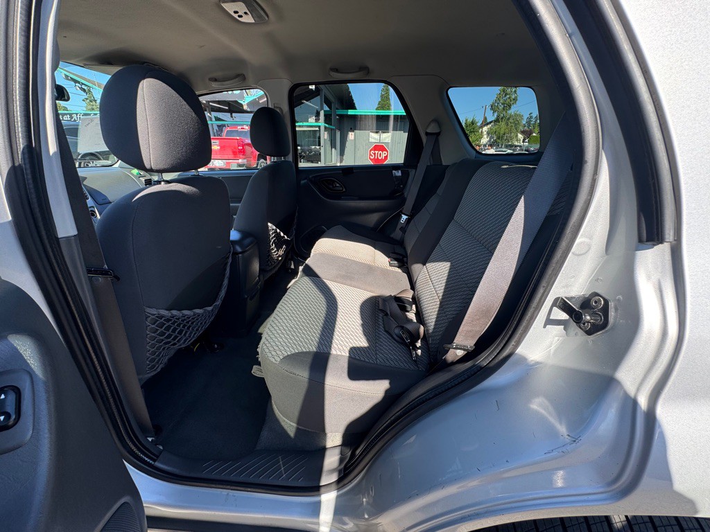 2003 Ford Escape Image 10