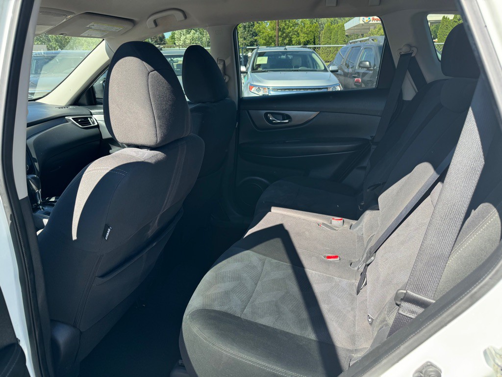 2016 Nissan Rogue Image 8