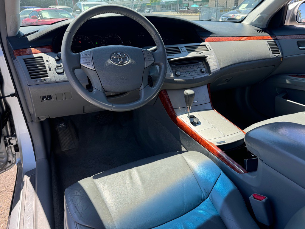 2005 Toyota Avalon Image 7
