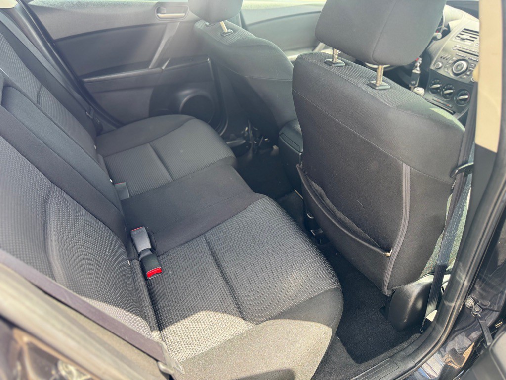 2012 Mazda Mazda3 Image 9