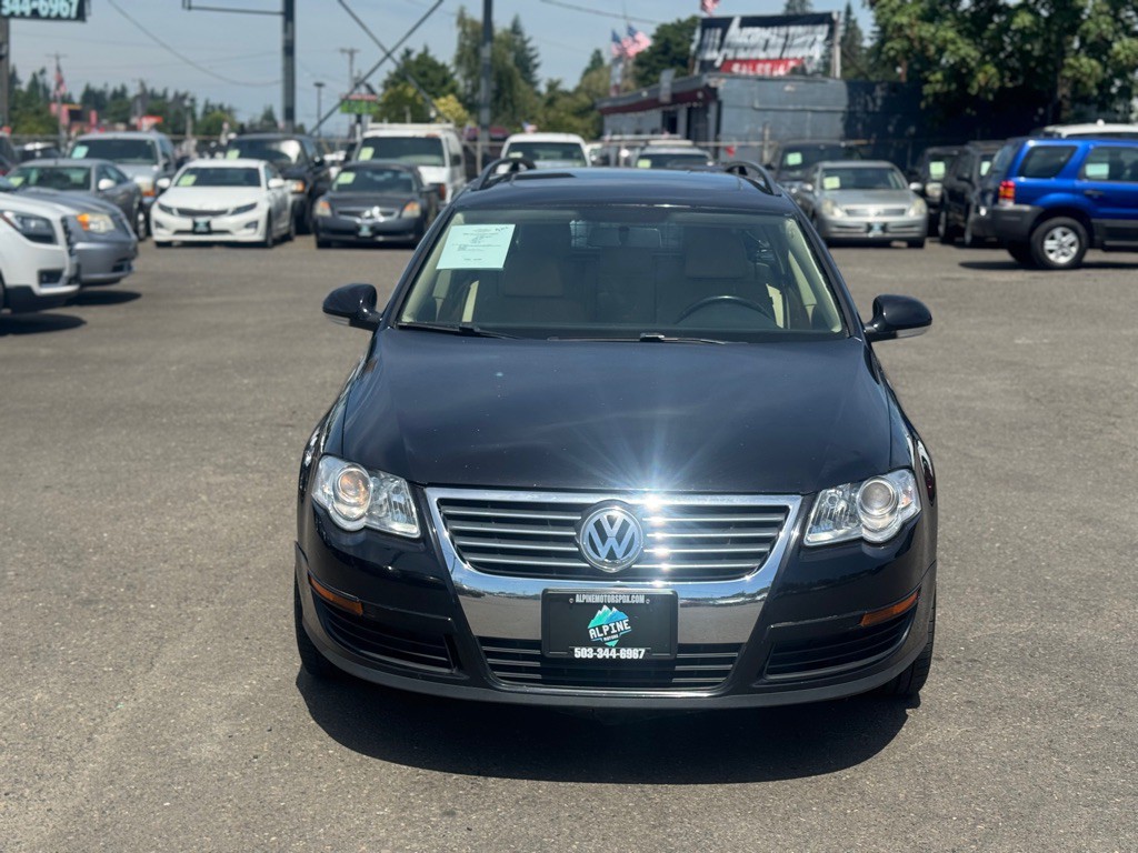 2008 Volkswagen Passat Image 2