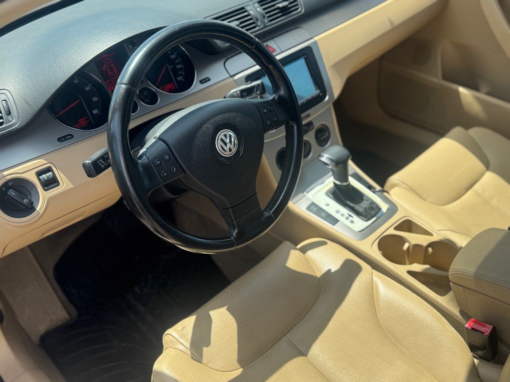 2008 Volkswagen Passat Image 6