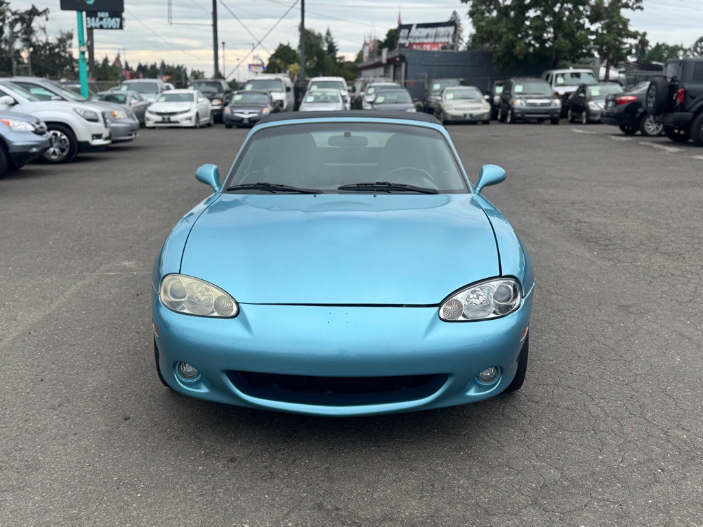 2002 Mazda MX-5 Miata Image 2