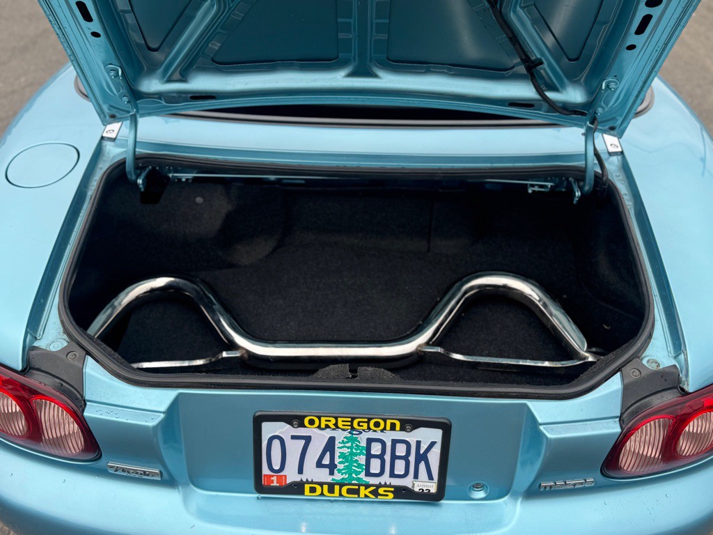 2002 Mazda MX-5 Miata Image 9