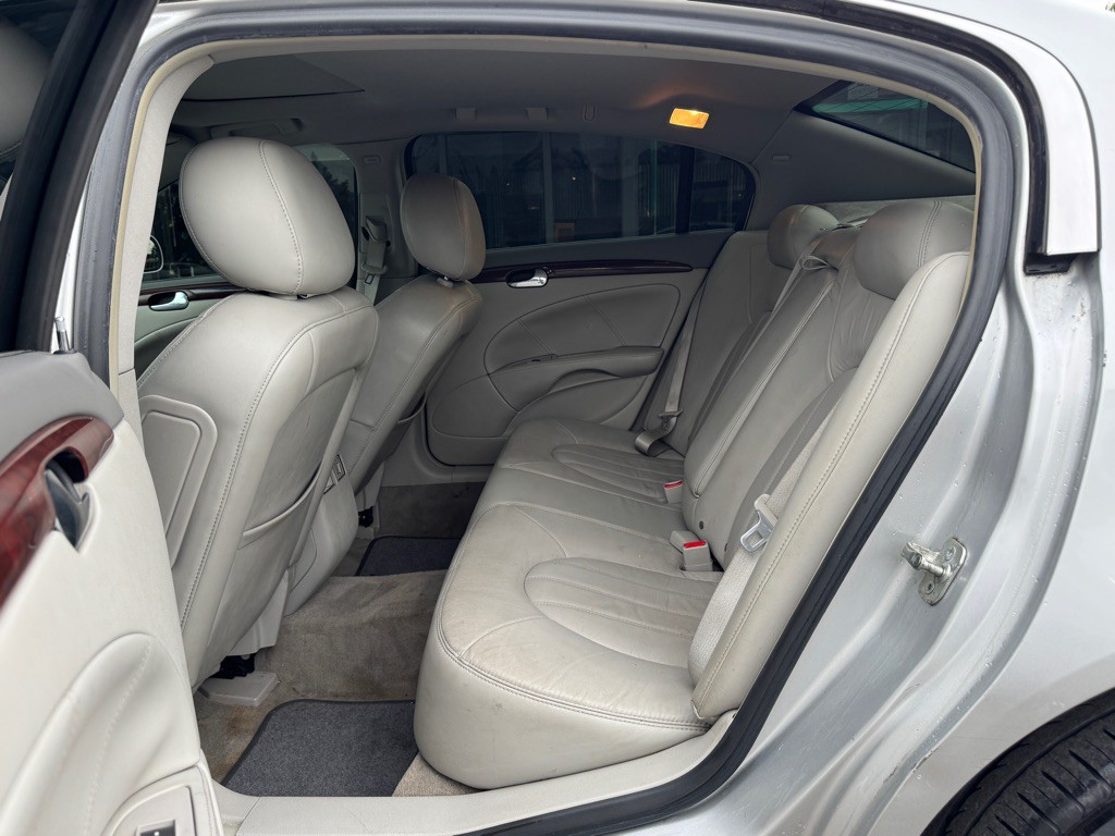 2010 Buick Lucerne Image 13