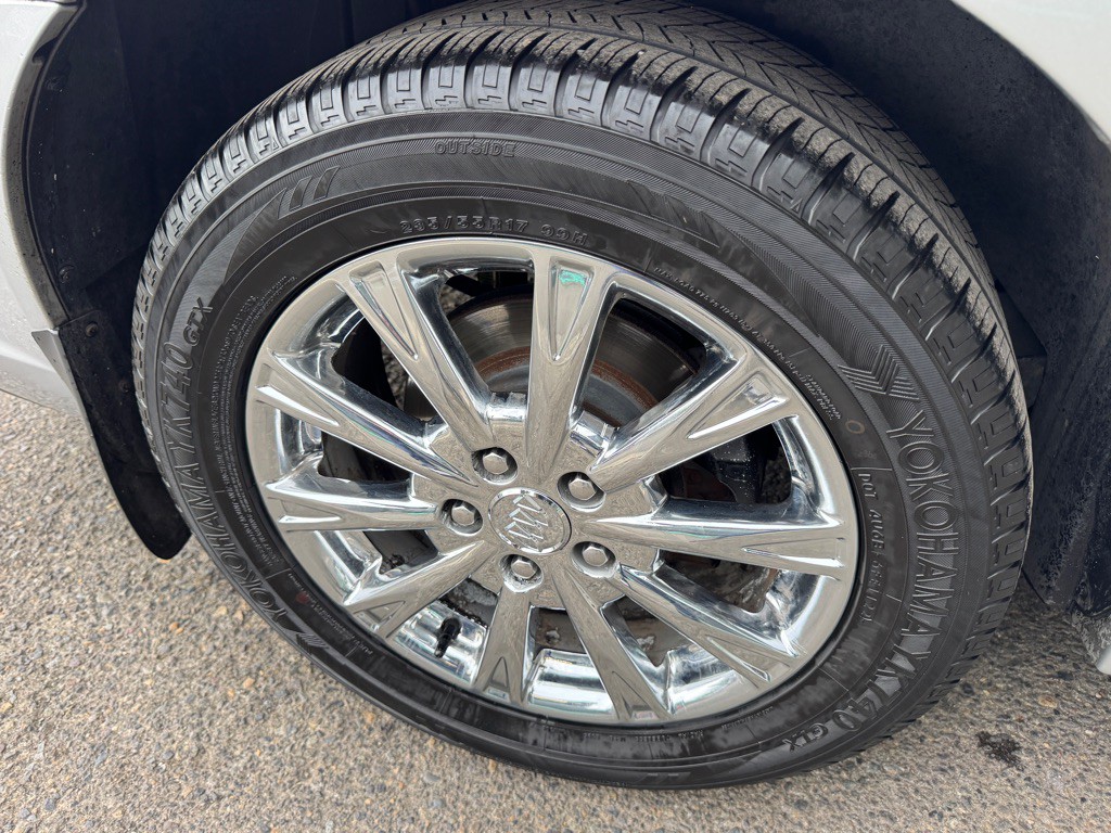 2010 Buick Lucerne Image 16