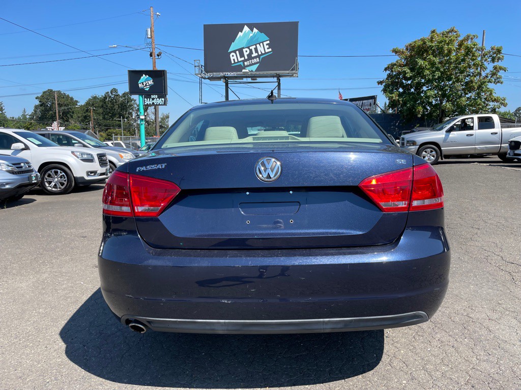 2013 Volkswagen Passat Image 4