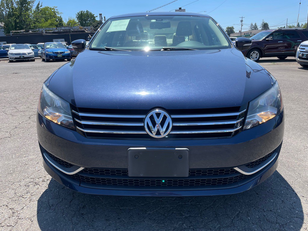 2013 Volkswagen Passat Image 12
