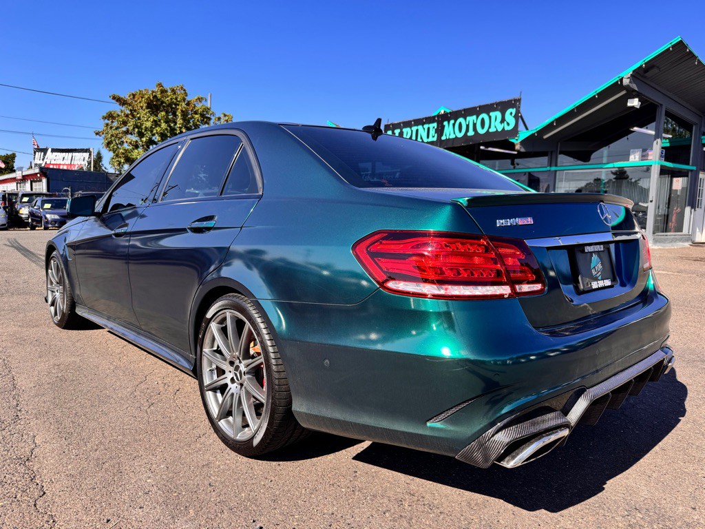 2015 Mercedes-Benz E-Class Image 3