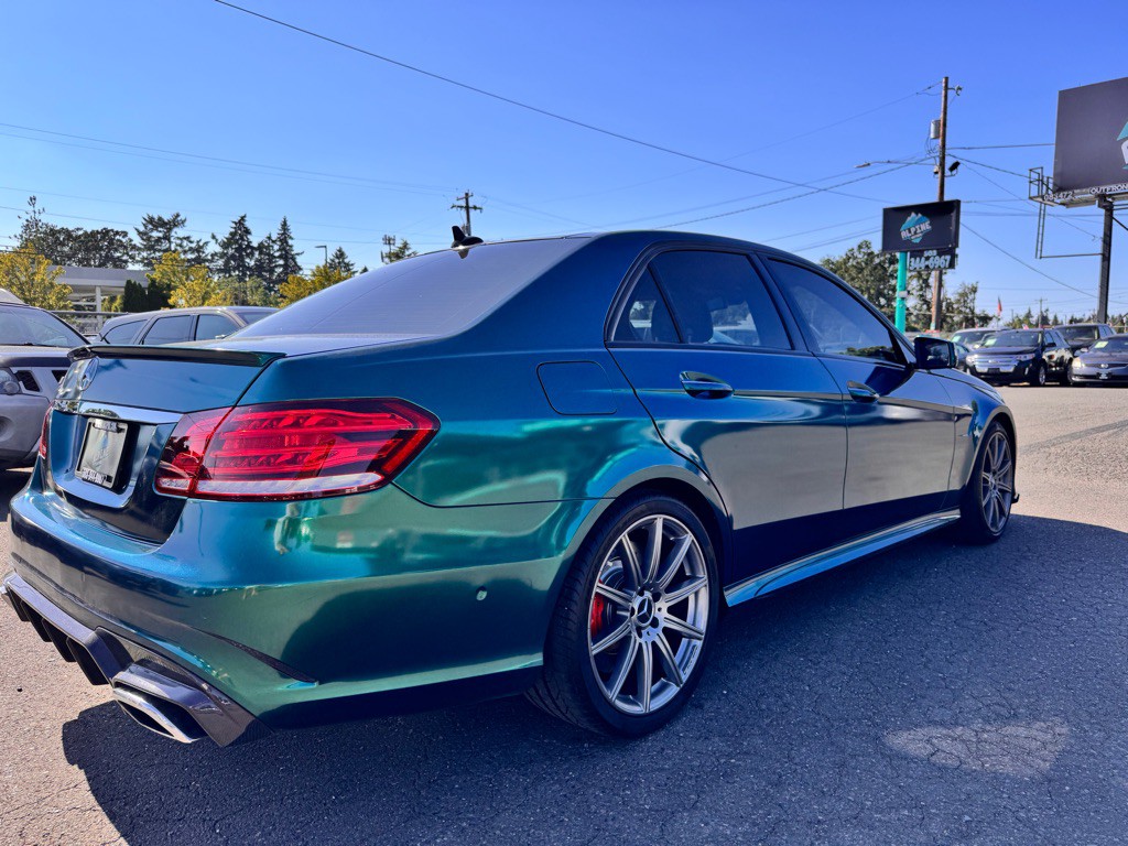 2015 Mercedes-Benz E-Class Image 6