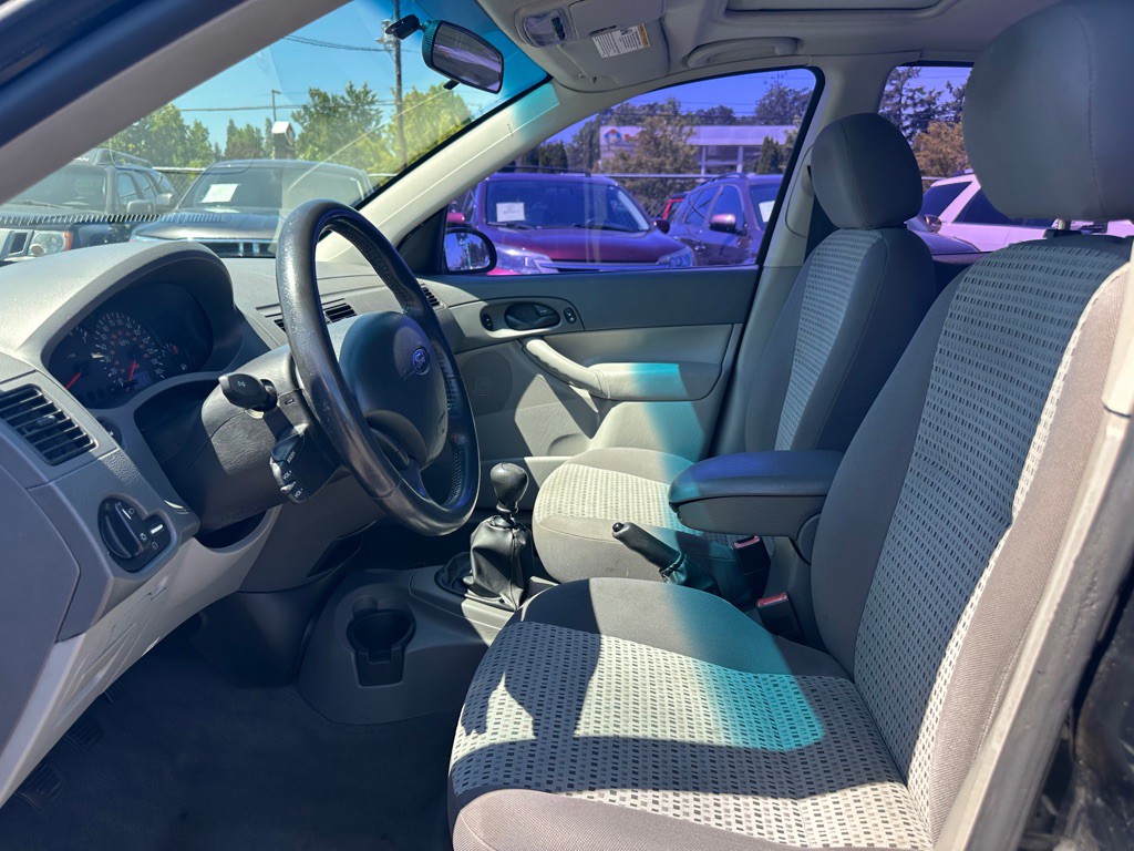 2005 Ford Focus Image 7