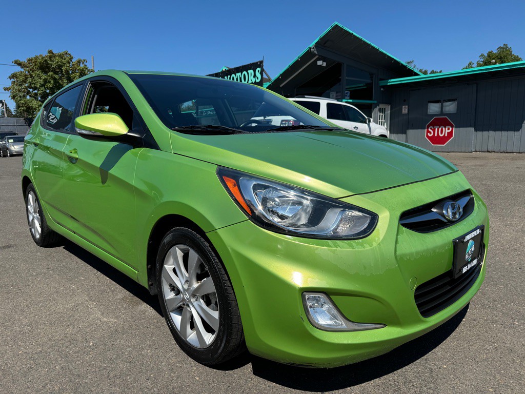 2013 Hyundai Accent Image 5