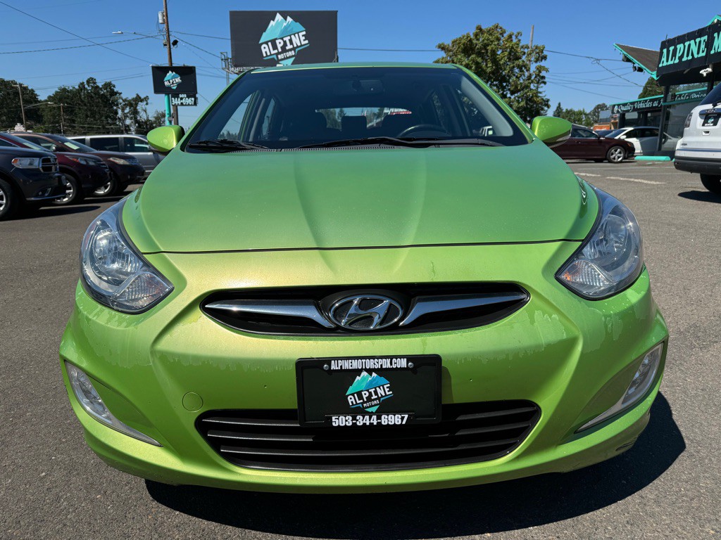 2013 Hyundai Accent Image 6