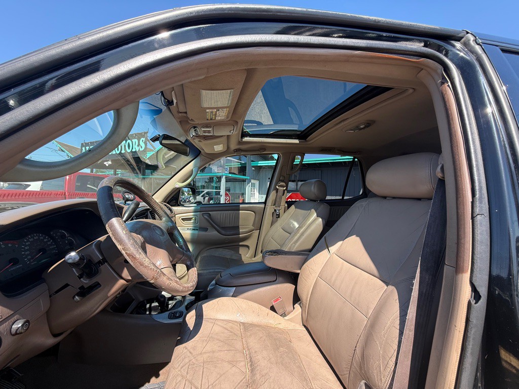 2001 Toyota Sequoia Image 8