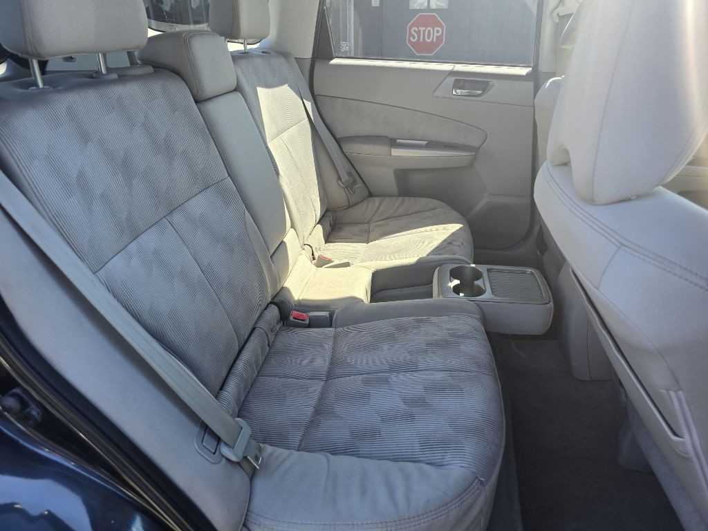 2010 Subaru Forester Image 13