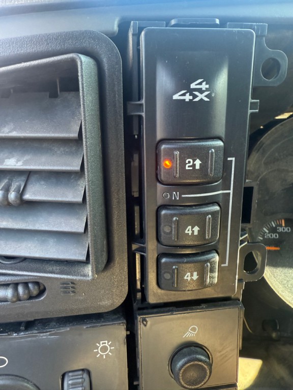 2003 Chevrolet Silverado 1500 Image 7