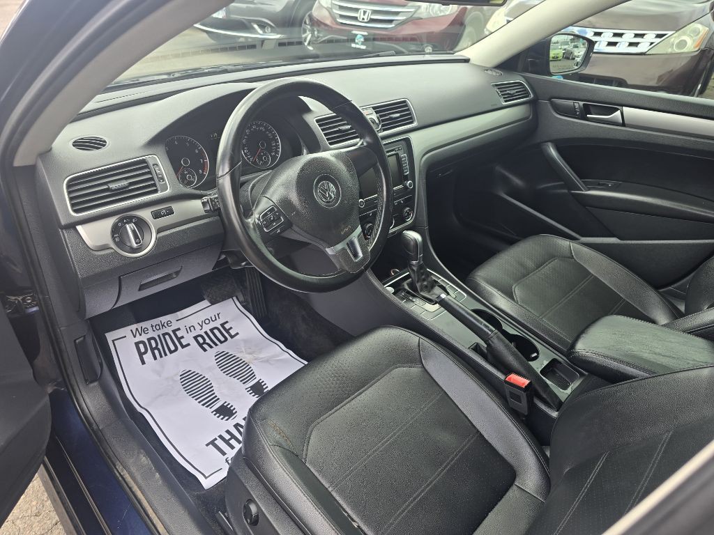 2015 Volkswagen Passat Image 9