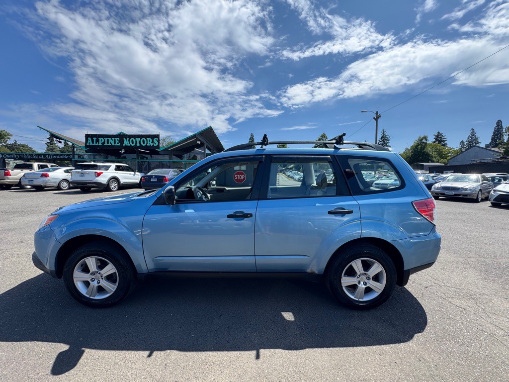 2011 Subaru Forester Image 2