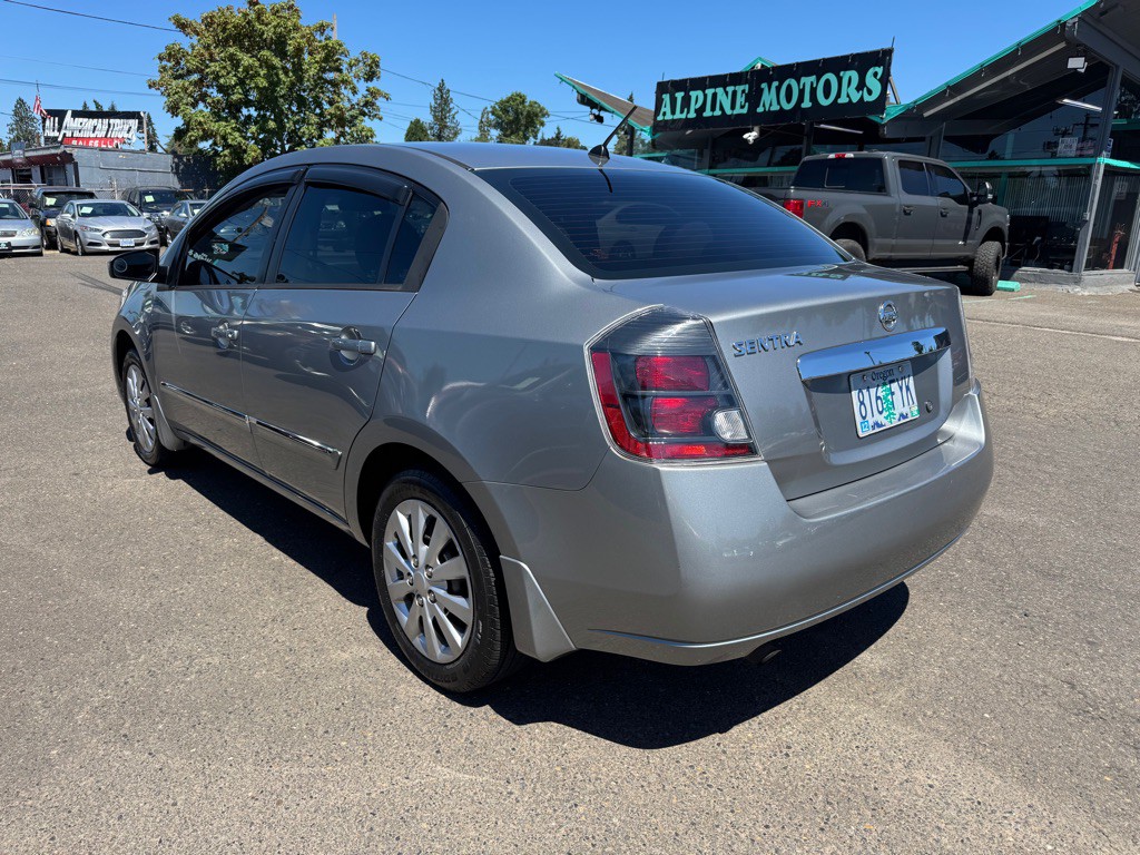 2010 Nissan Sentra Image 3