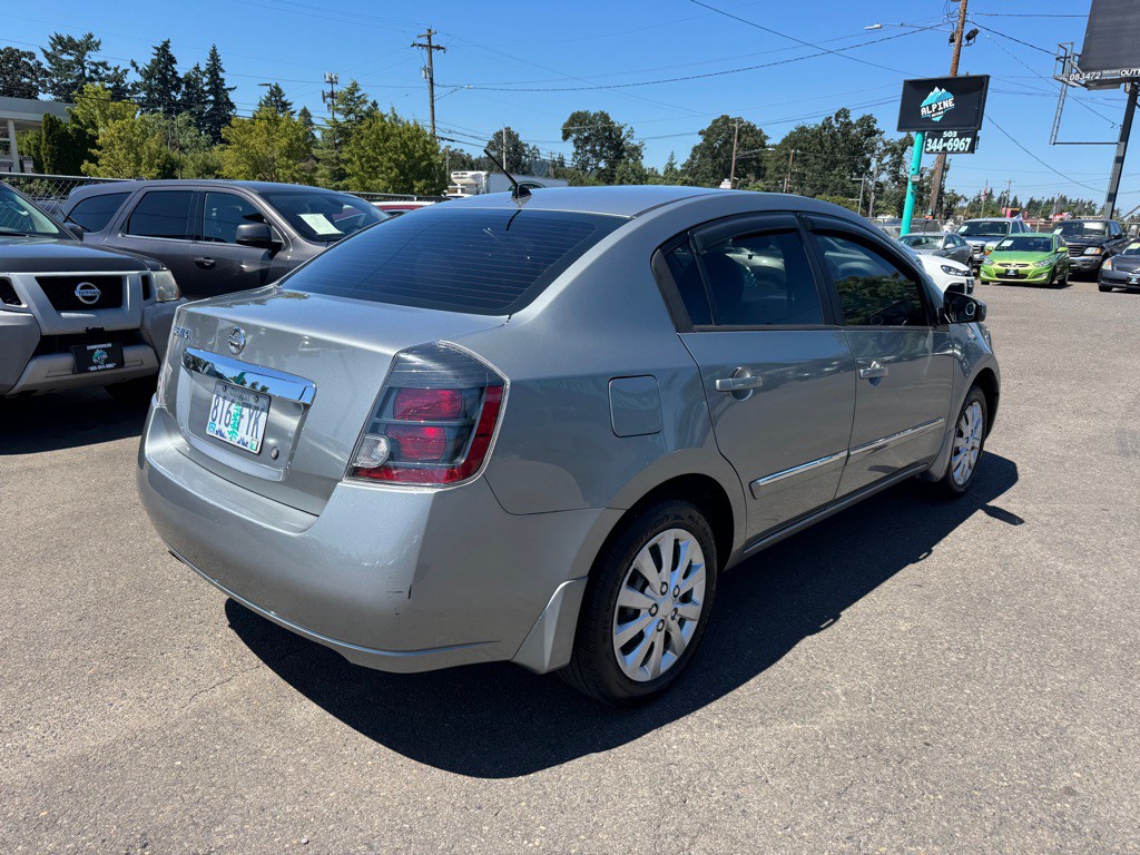 2010 Nissan Sentra Image 4
