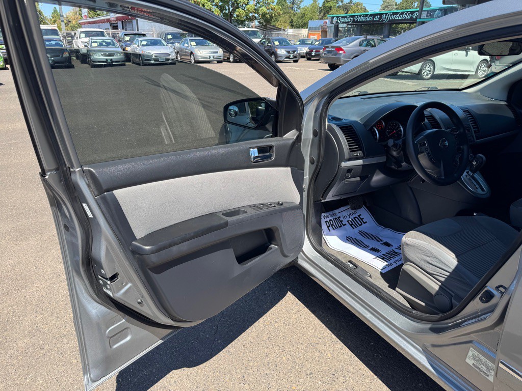 2010 Nissan Sentra Image 8