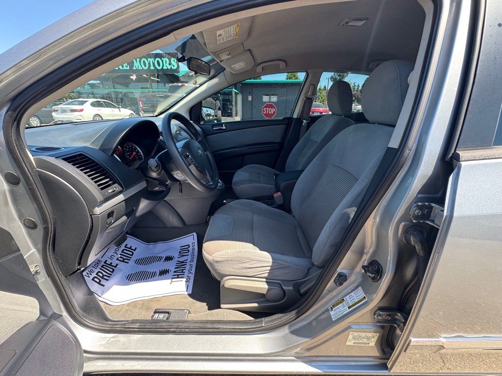2010 Nissan Sentra Image 9
