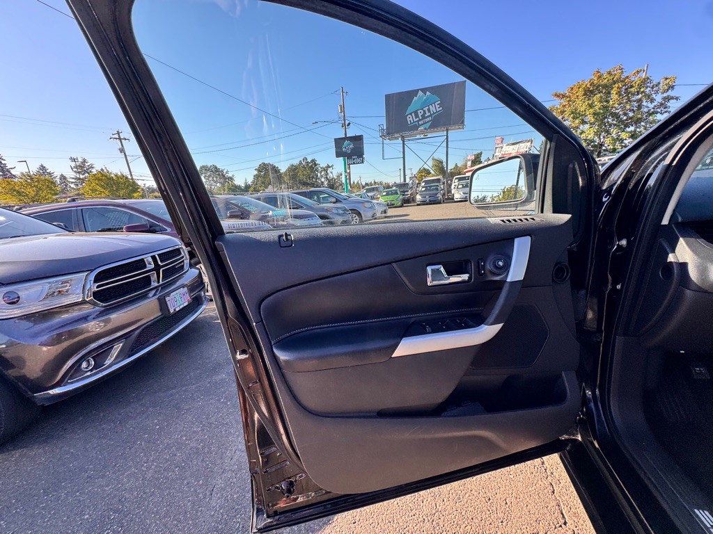 2011 Ford Edge Image 11