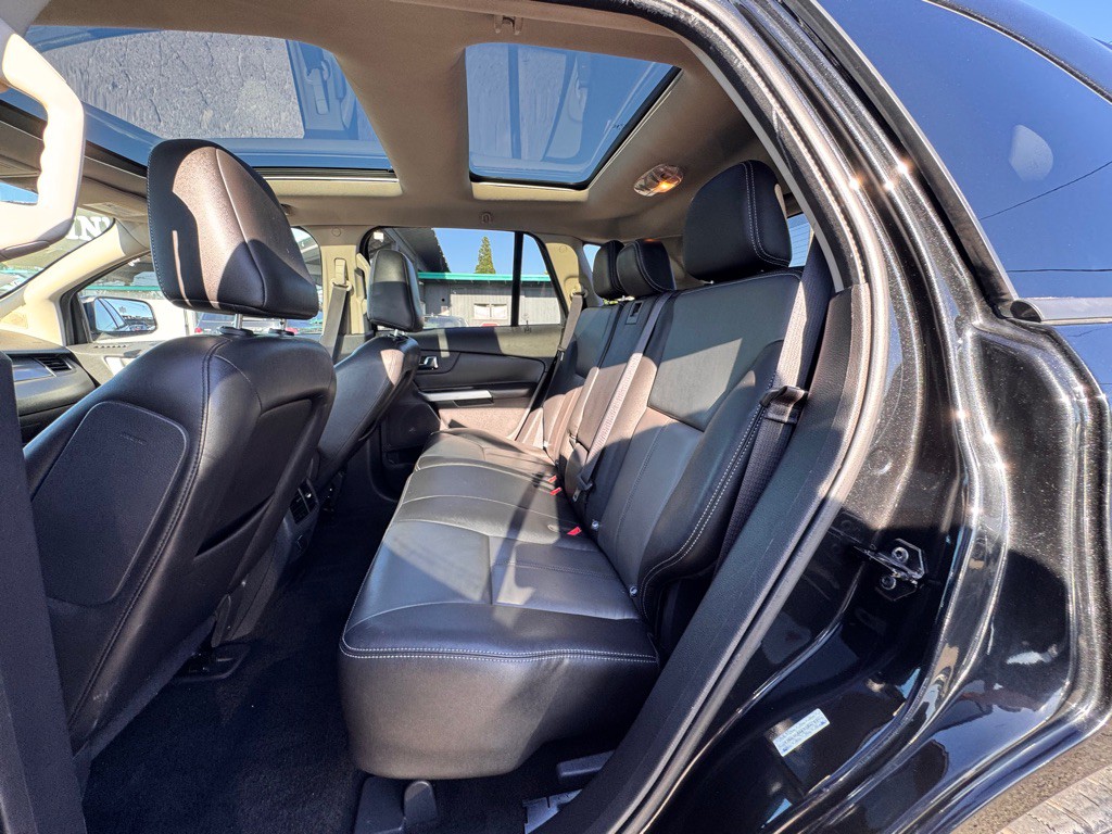 2011 Ford Edge Image 12