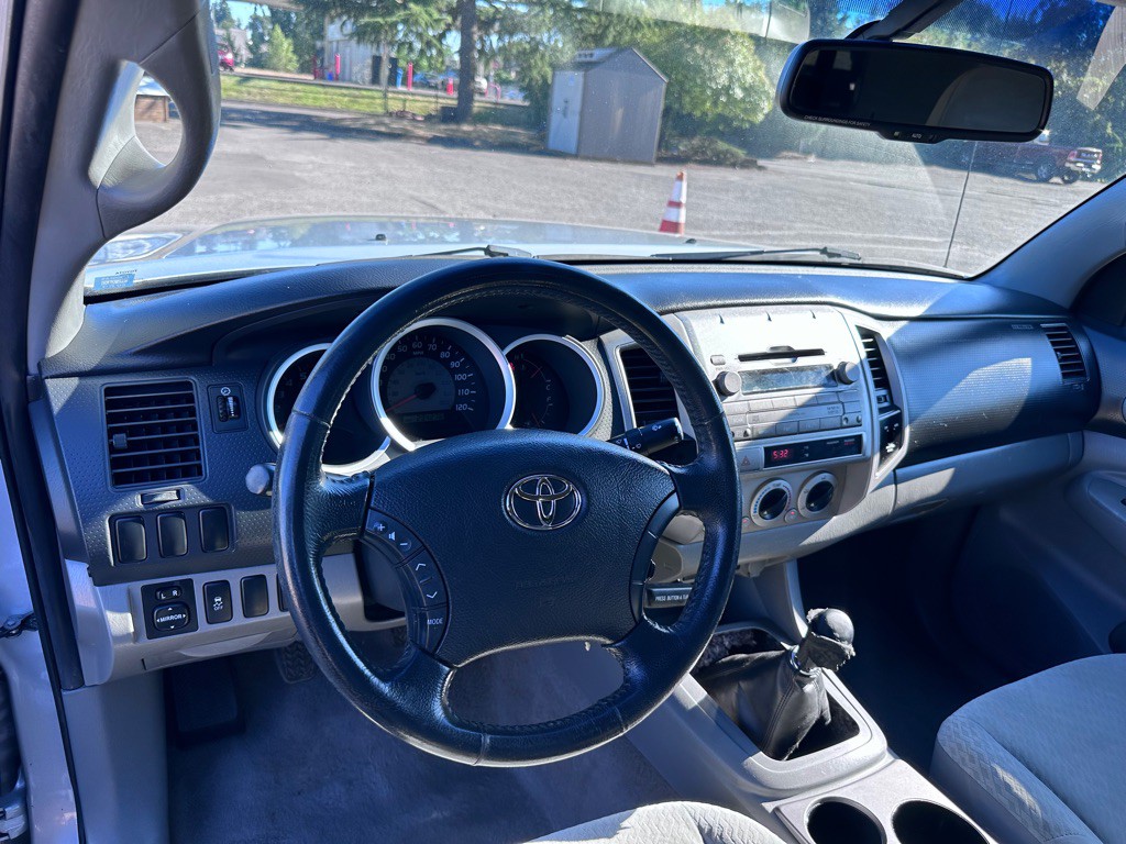 2010 Toyota Tacoma Image 8