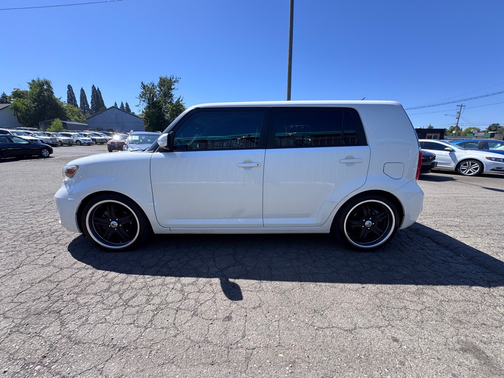 2008 Scion xB Image 2