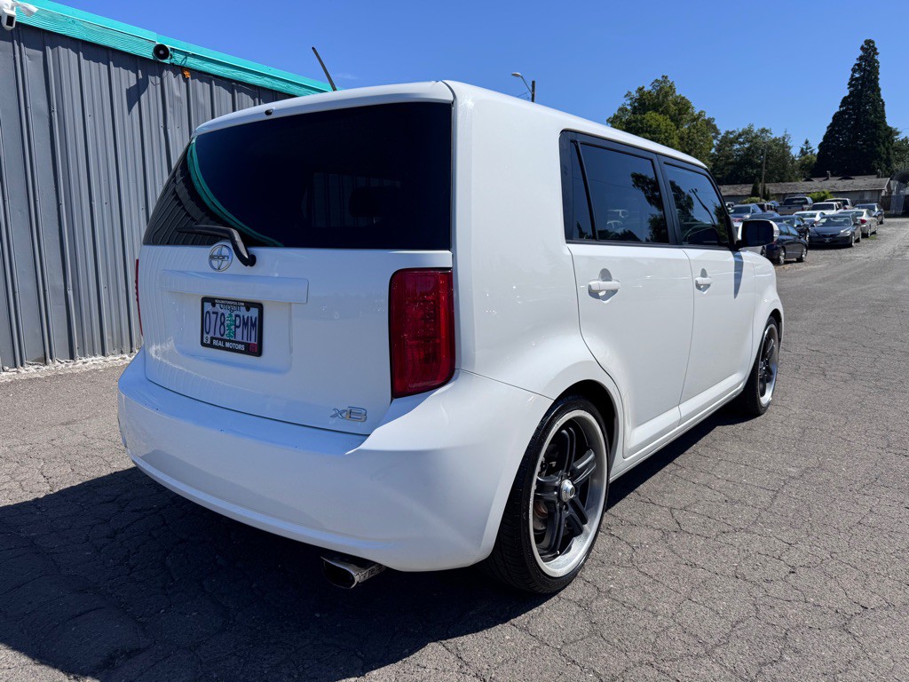 2008 Scion xB Image 5
