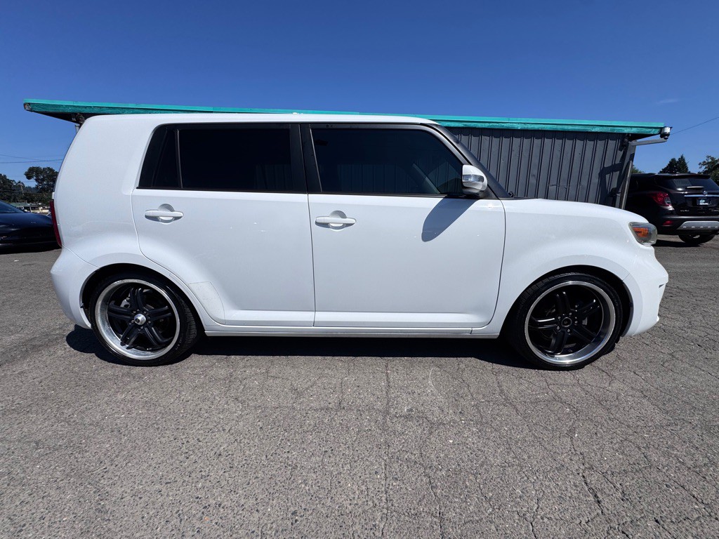 2008 Scion xB Image 6