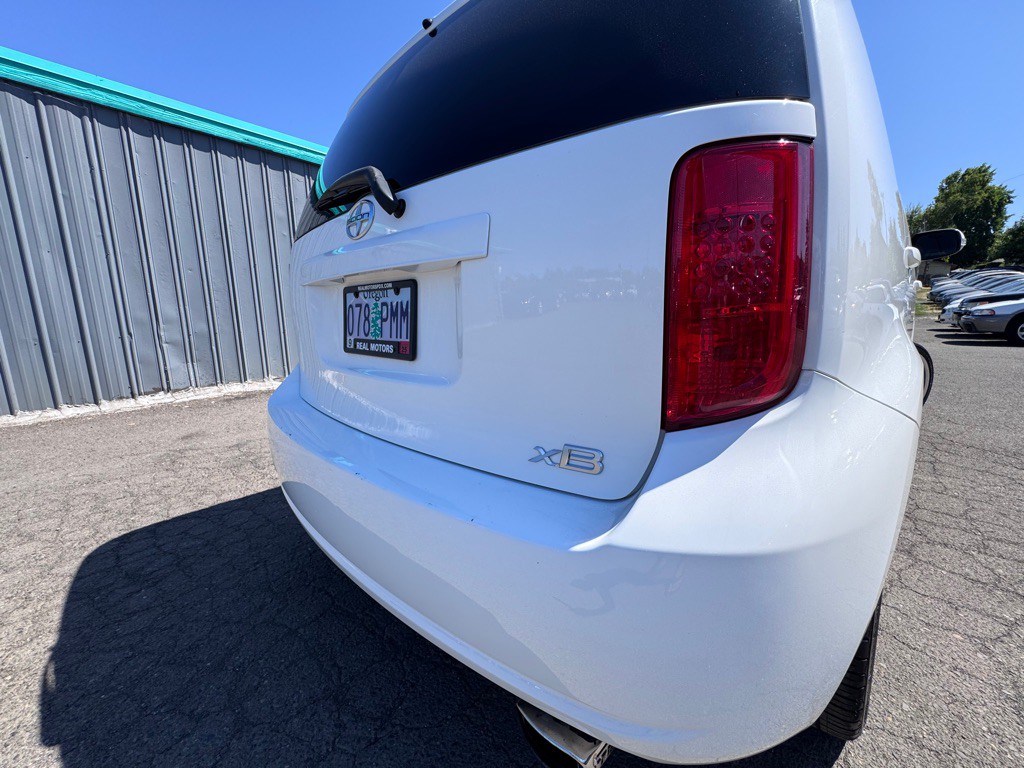 2008 Scion xB Image 22