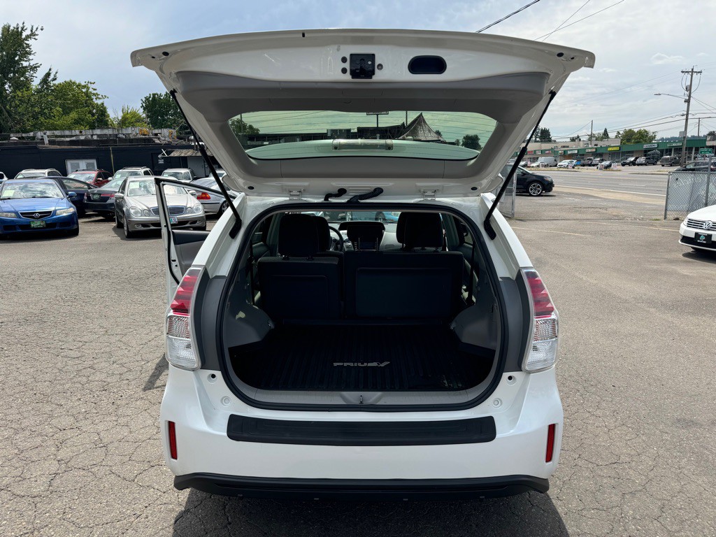 2017 Toyota Prius Image 10