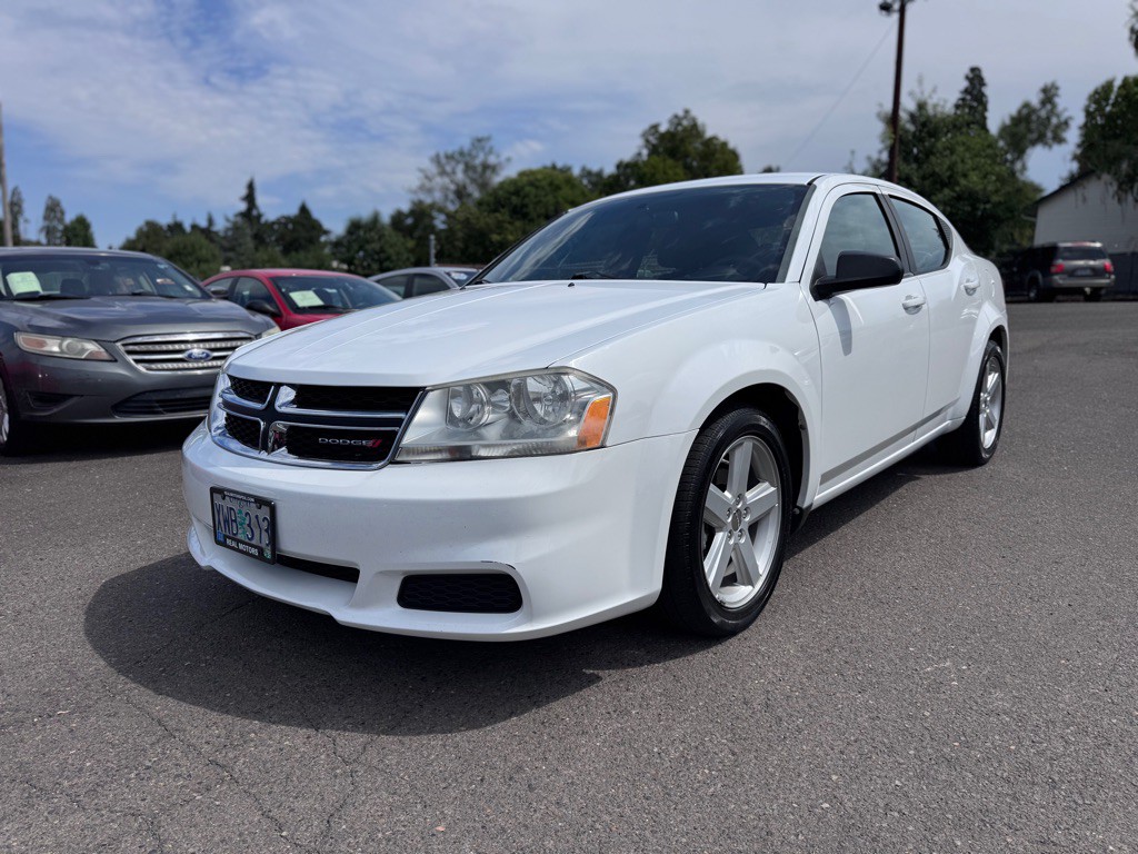 2013 Dodge Avenger Image 1