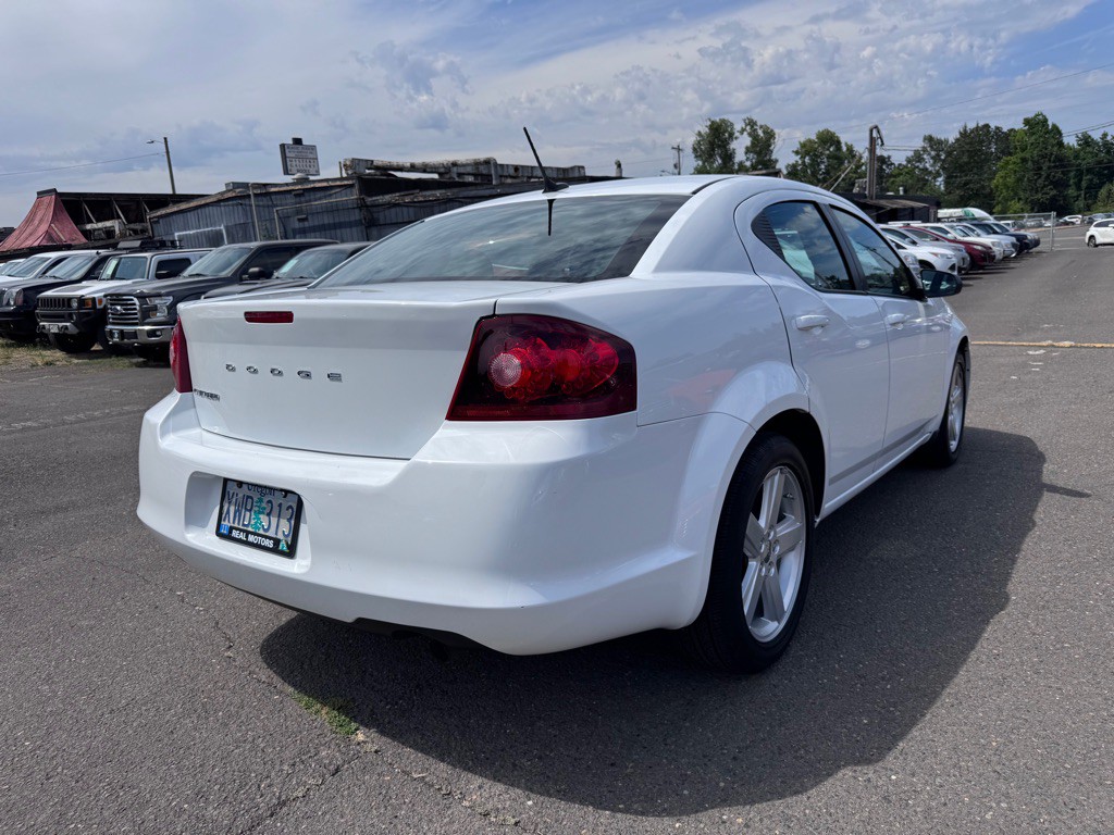2013 Dodge Avenger Image 5